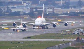 Maior avião comercial do mundo, o Airbus A380 pousa em Guarulhos [vídeo]