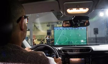 Nissan transforma carro em controle de PS4 para jogar PES 2016 [vídeo]