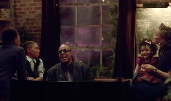 Comercial de natal da Apple traz Stevie Wonder e Andra Day [vídeo]