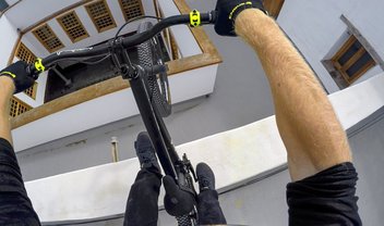 Vídeo da GoPro em parceria com atleta de bike trial é de tirar o fôlego