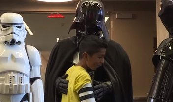 'A New Hope': Darth Vader entrega braço biônico a estudante dos EUA [vídeo]