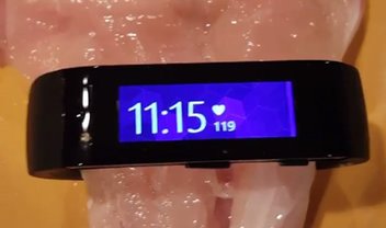 Fail? Microsoft Band mede 119 batimentos por minuto em pedaço de frango cru