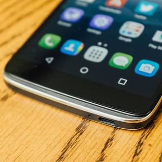Imagem de Ops! Página de suporte da Alcatel revela especificações do Idol 4 e Idol 4S