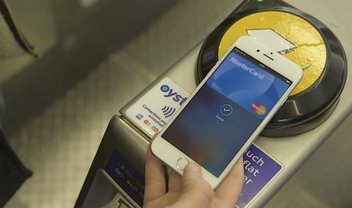 MasterCard libera catraca no metro de Londres para usuários do Apple Pay