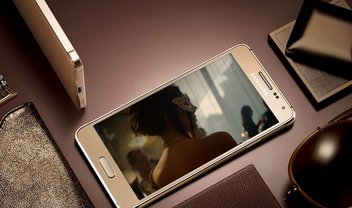 Galaxy J5 (2016) e J7 (2016) poderão ser lançados com acabamento em metal