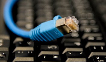 Cobrança por franquia de dados em internet fixa é ilegal, afirma PROTESTE