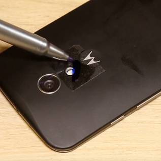 Imagem de Área 42: como fazer uma lanterna de luz negra com o seu celular [vídeo]