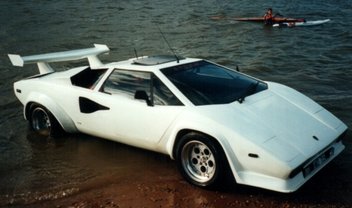 Lamborghini Countach que anda na água é anunciado no ebay por R$ 97 mil