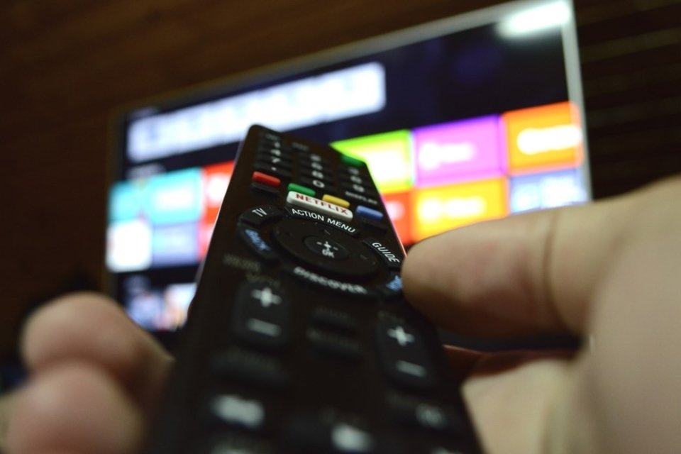 TIM lança caixa com TV paga, TV aberta, Netflix e