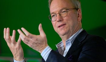 Eric Schmidt, da Google, admite que tem e usa um iPhone