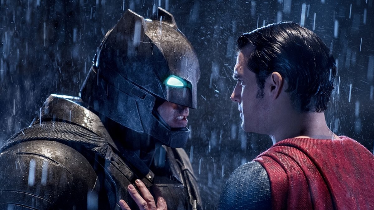 Warner divulga trailer de Batman vs Superman