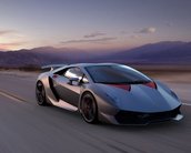 Até a alma: Lamborghini quer produzir bielas em fibra de carbono