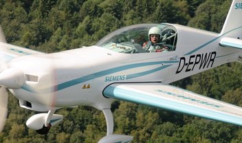 Extra 330LE: avião com motor elétrico da Siemens faz voo inaugural [vídeo]