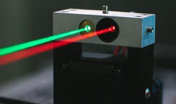 Facebook descobre forma de usar lasers para acelerar conexões wireless