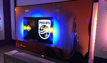 Philips apresenta a primeira TV OLED 4K com Ambilight do mundo