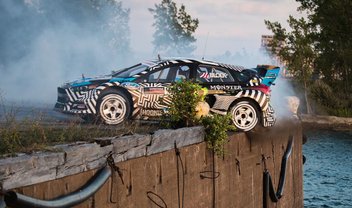 ALUCINANTE: Ken Block está de volta com seu Focus RS RX no Gymkhana 9!