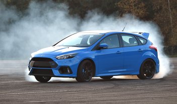 Escolinha de drift: Ford dos EUA vai ensinar donos de Focus RS a pilotar