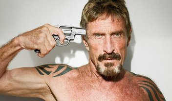 'Jogue fora agora o seu smartphone', diz John McAfee ao TecMundo 