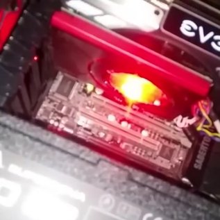Imagem de EVGA GeForce GTX 1080 pega fogo em vídeo; fabricante já apresenta solução