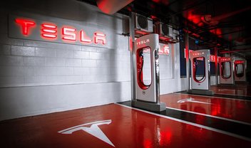 Superchargers: recarregar seu Tesla vai custar uma grana a partir de 2017