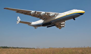 Maior avião do mundo pousa hoje no Brasil com maior carga já vista no país