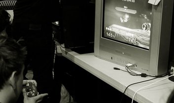 Além da nostalgia: por que as TVs de tubo ainda estão em torneios de games?