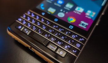 TCL anuncia novo BlackBerry com teclado físico e conexão USB-C