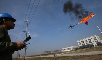 Drone que atira fogo é a solução chinesa para se livrar do lixo [vídeo]