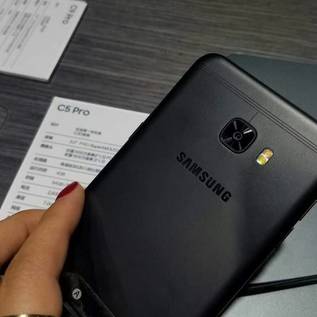 Imagem de Galaxy C5 Pro é flagrado em evento chinês e traz nova opção de cor à série 