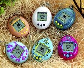 Ele voltou! Febre nos anos 1990, bichinho virtual Tamagotchi é relançado