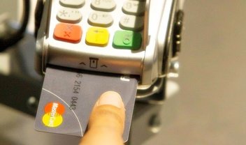 Celular pra quê? MasterCard está testando cartão com leitor de digitais