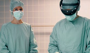 Plataforma permite usar o HoloLens em cirurgias de coluna vertebral