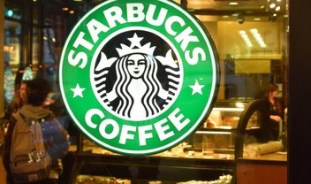 Sistemas da Starbucks saem do ar e empresa oferece café grátis nos EUA