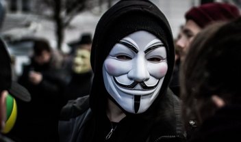 Anonymous invade, rouba senhas e vaza banco de dados da Friboi (JBS)