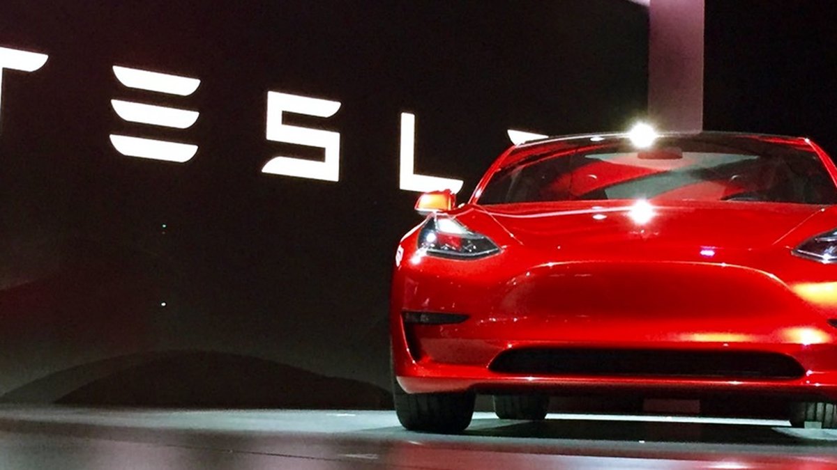 Excelência: Elon Musk diz que funcionários da Tesla devem ser 'hardcore' -  TecMundo