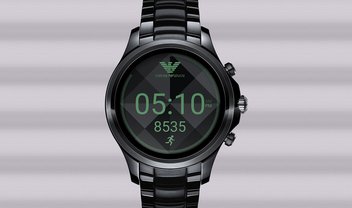 Empório Armani revela smartwatch desenvolvido com Android Wear