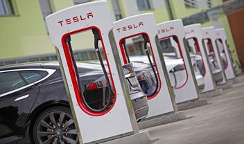 Tesla quer abrir sua rede de postos de recarga para outras montadoras