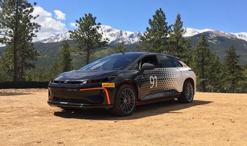 Promessa é dívida: Faraday Future participa de competição e bate a Tesla