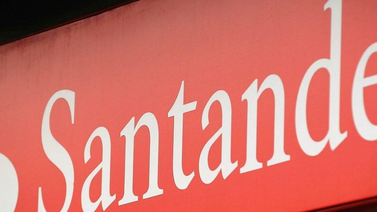 Mensagem falsa sobre morte de presidente do Santander por