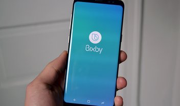 Samsung pisa na bola com descrições sexistas para vozes da Bixby