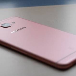 Imagem de Aparelho intermediário da Samsung, Galaxy C7 (2017) pode ter chip Helio P20