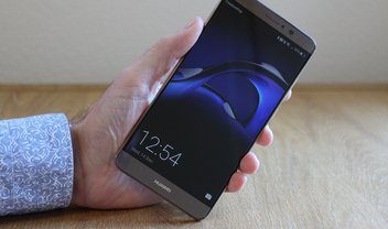 Huawei Mate 10 pode ter dois modelos, um deles com tela sem bordas