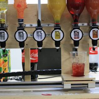 Imagem de Robô faz drinks complexos sozinho e pode ser montado em sua casa