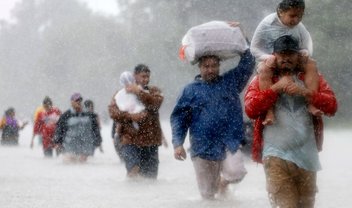 Facebook consegue arrecadar US$ 10 milhões para vítimas do furacão Harvey