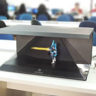 Imagem de Goku na sua casa! Holobox esta disponível para financiamento no Kickstarter