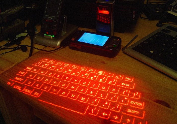 Teclado projetado a laser