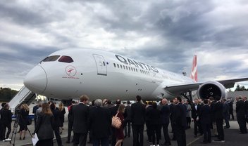 A Boeing está entregando o 787-9 Dreamliner junto com uma chave cerimonial