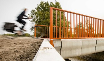 Cidade holandesa ganha ponte para ciclistas impressa em 3D [vídeo]