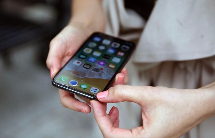iPhone X