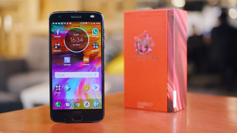 Motorola Moto Z2 Force review